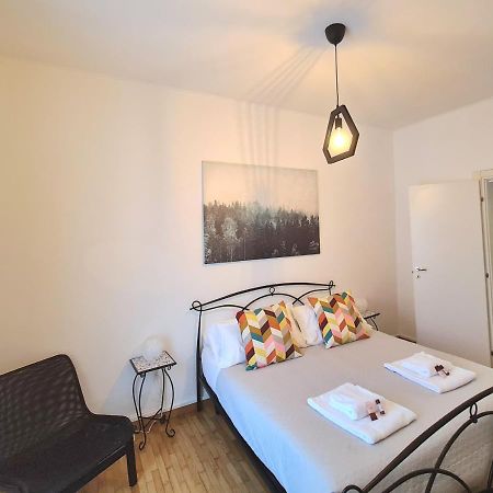 Apartamento Flavel Colosseo Roma Exterior foto