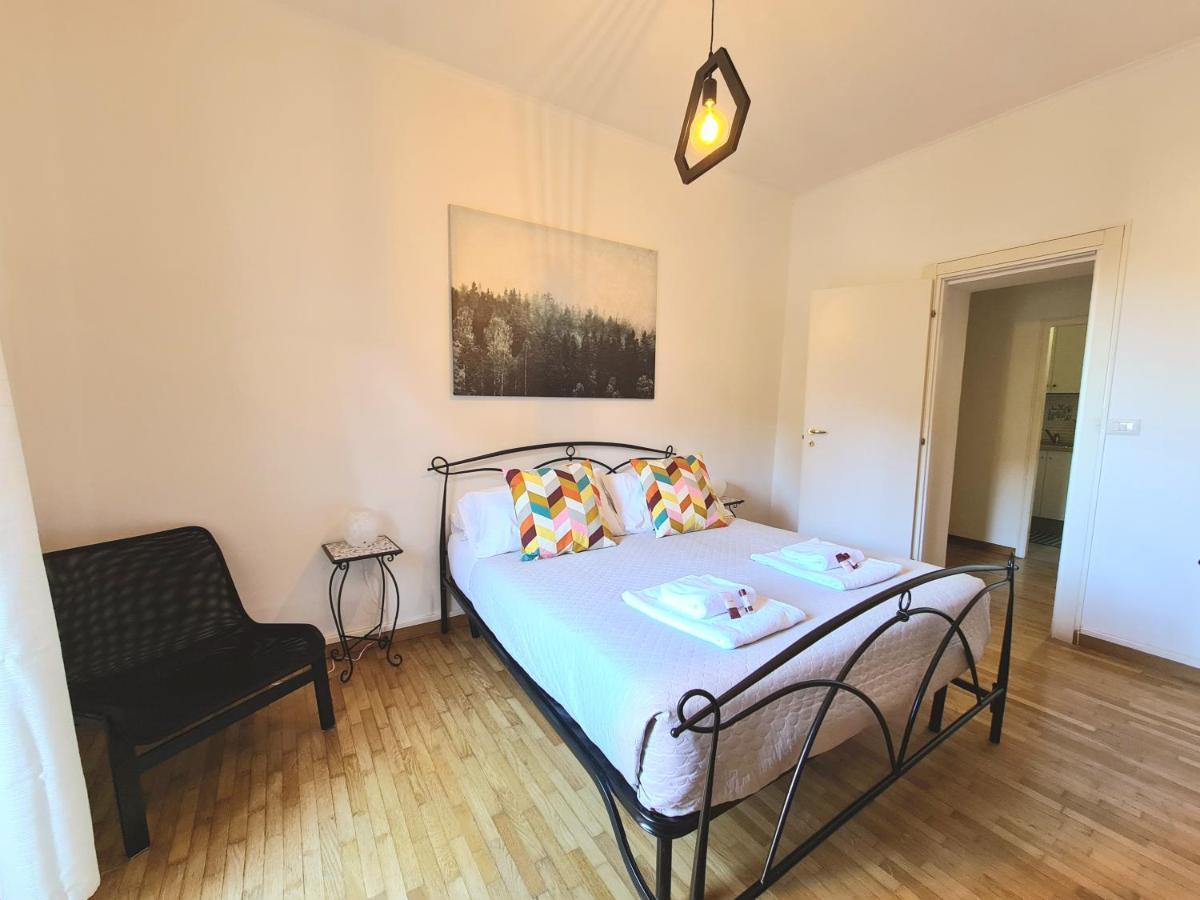 Apartamento Flavel Colosseo Roma Exterior foto